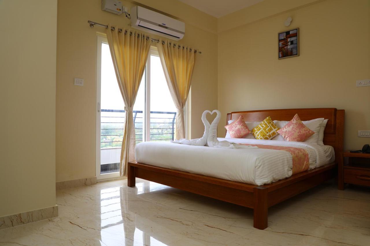 Apartamento Lali Petals Madikeri Exterior foto